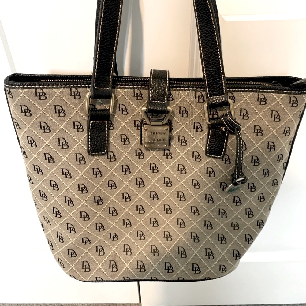 AUTHENTIC VINTAGE DOONEY & BOURKE SIGNATURE MONOGRAM LOGO HANDBAG TOTE